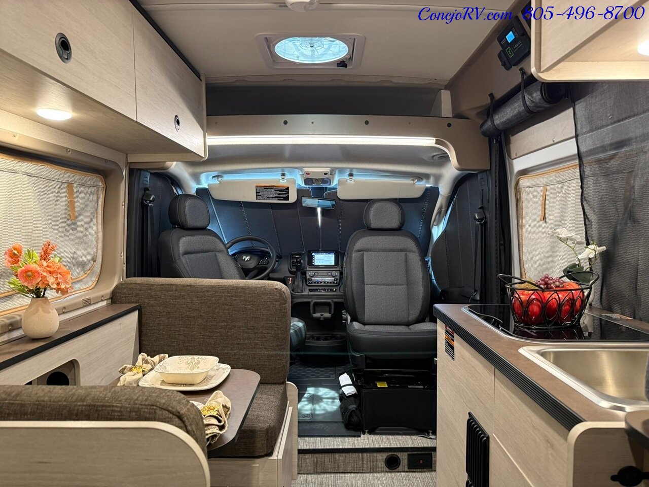 2027 Winnebago Solis Pocket 36A **New for 2027 2.8KW GENERATOR** Roof AC Murphy Bed Full Galley - Photo 25 - Thousand Oaks, CA 91360