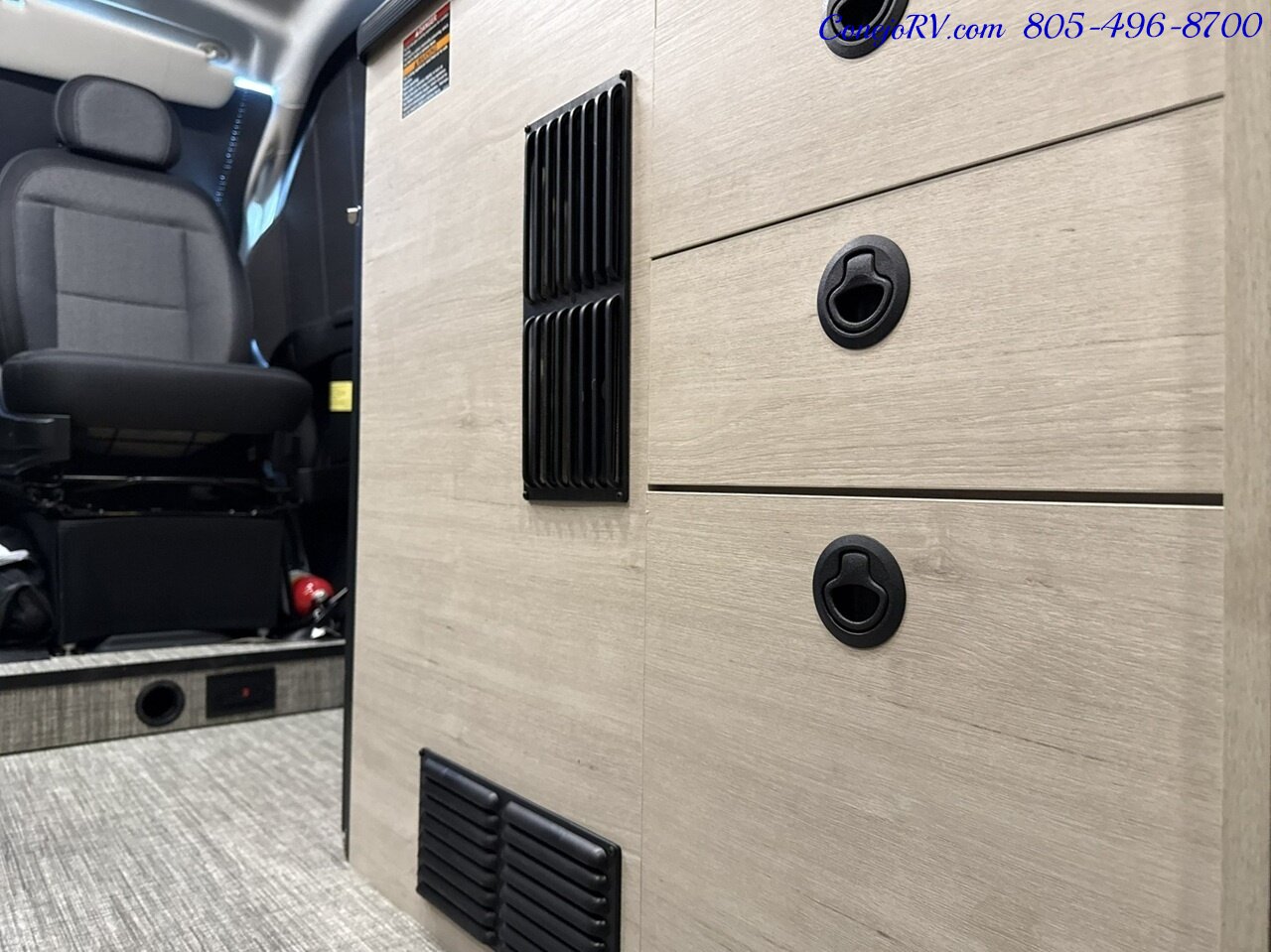 2027 Winnebago Solis Pocket 36A **New for 2027 2.8KW GENERATOR** Roof AC Murphy Bed Full Galley - Photo 15 - Thousand Oaks, CA 91360