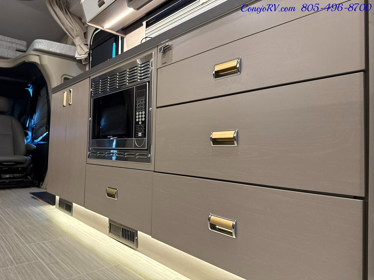 2027 Winnebago Navion 24D Full Wall Slide Murphy Bed Mercedes Turbo Diesel Full Body Paint - Photo 18 - Thousand Oaks, CA 91360