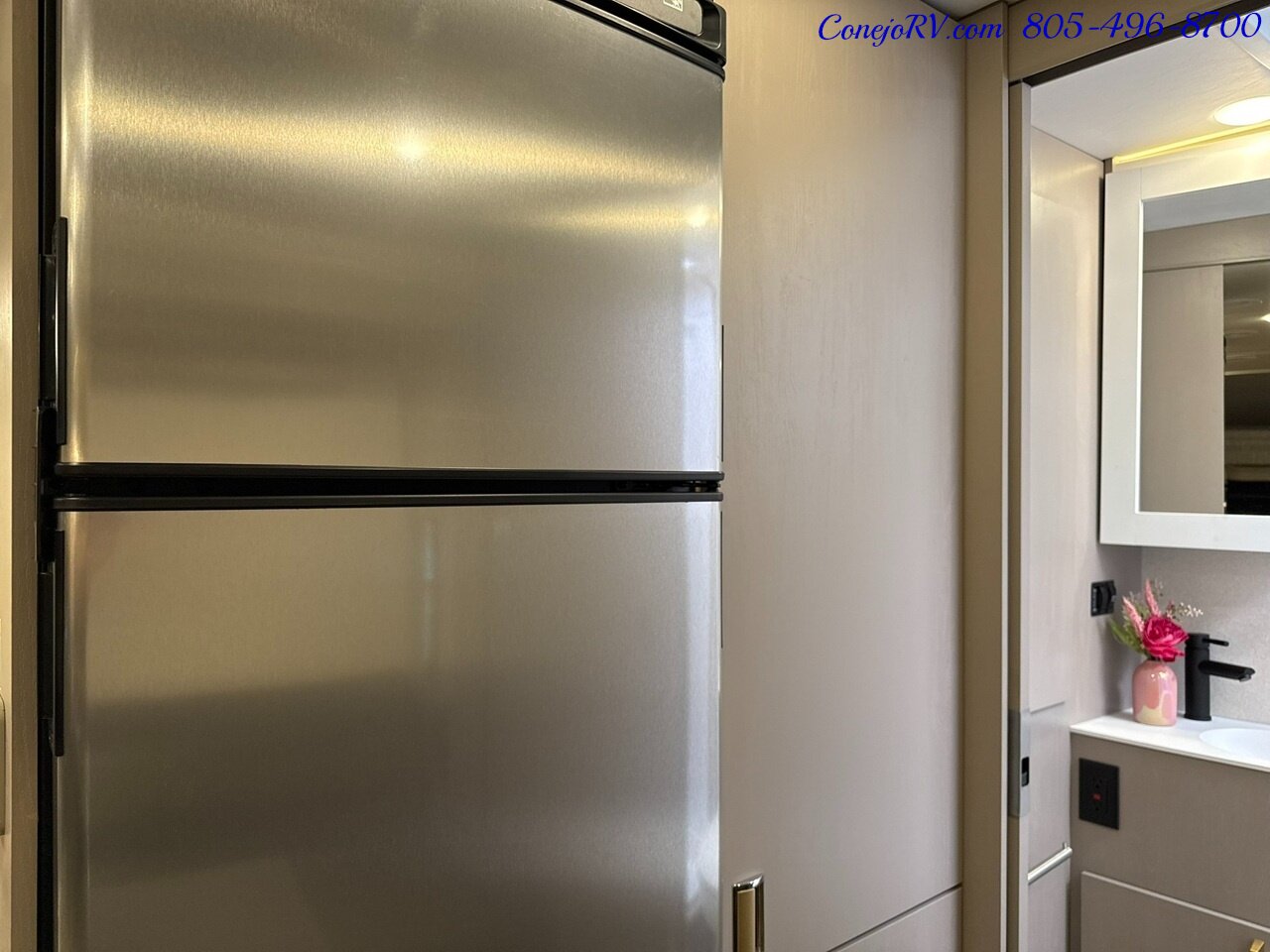 2027 Winnebago Navion 24D Full Wall Slide Murphy Bed Mercedes Turbo Diesel Full Body Paint - Photo 17 - Thousand Oaks, CA 91360