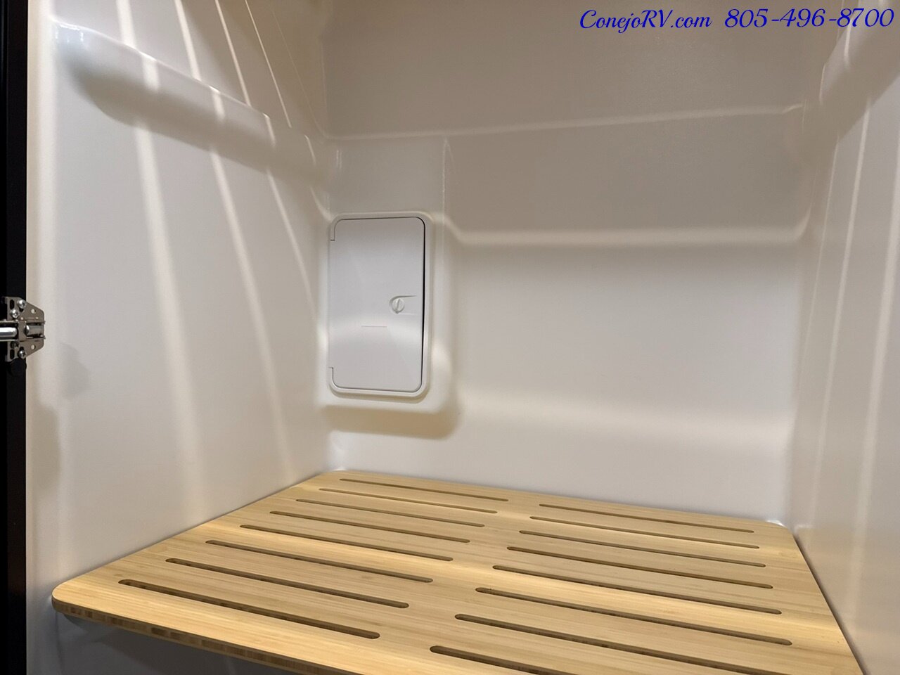 2022 Winnebago Revel 44E 4X4 Sprinter Mercedes Turbo Diesel Lithium  Batteries - Photo 18 - Thousand Oaks, CA 91360