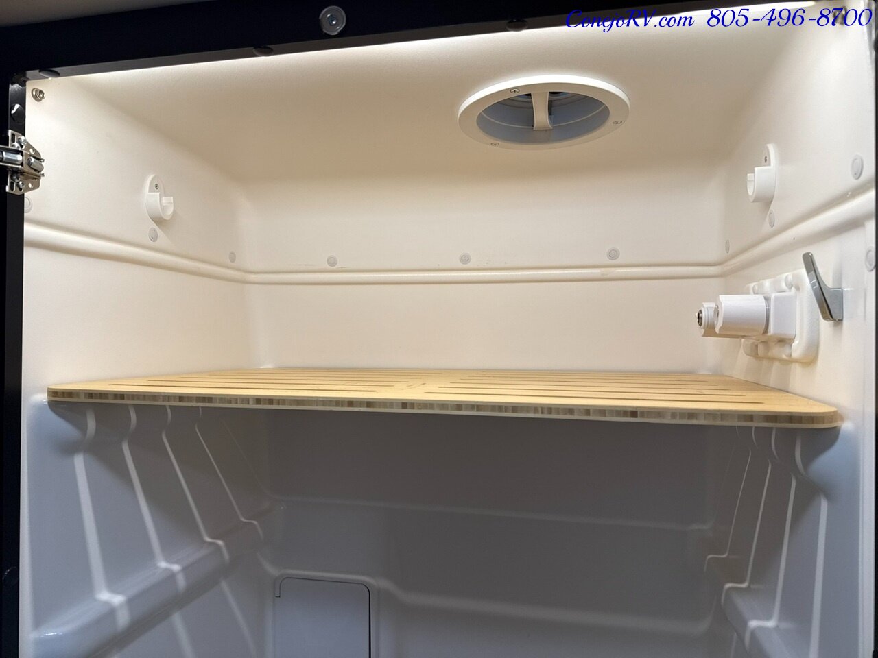 2022 Winnebago Revel 44E 4X4 Sprinter Mercedes Turbo Diesel Lithium  Batteries - Photo 17 - Thousand Oaks, CA 91360