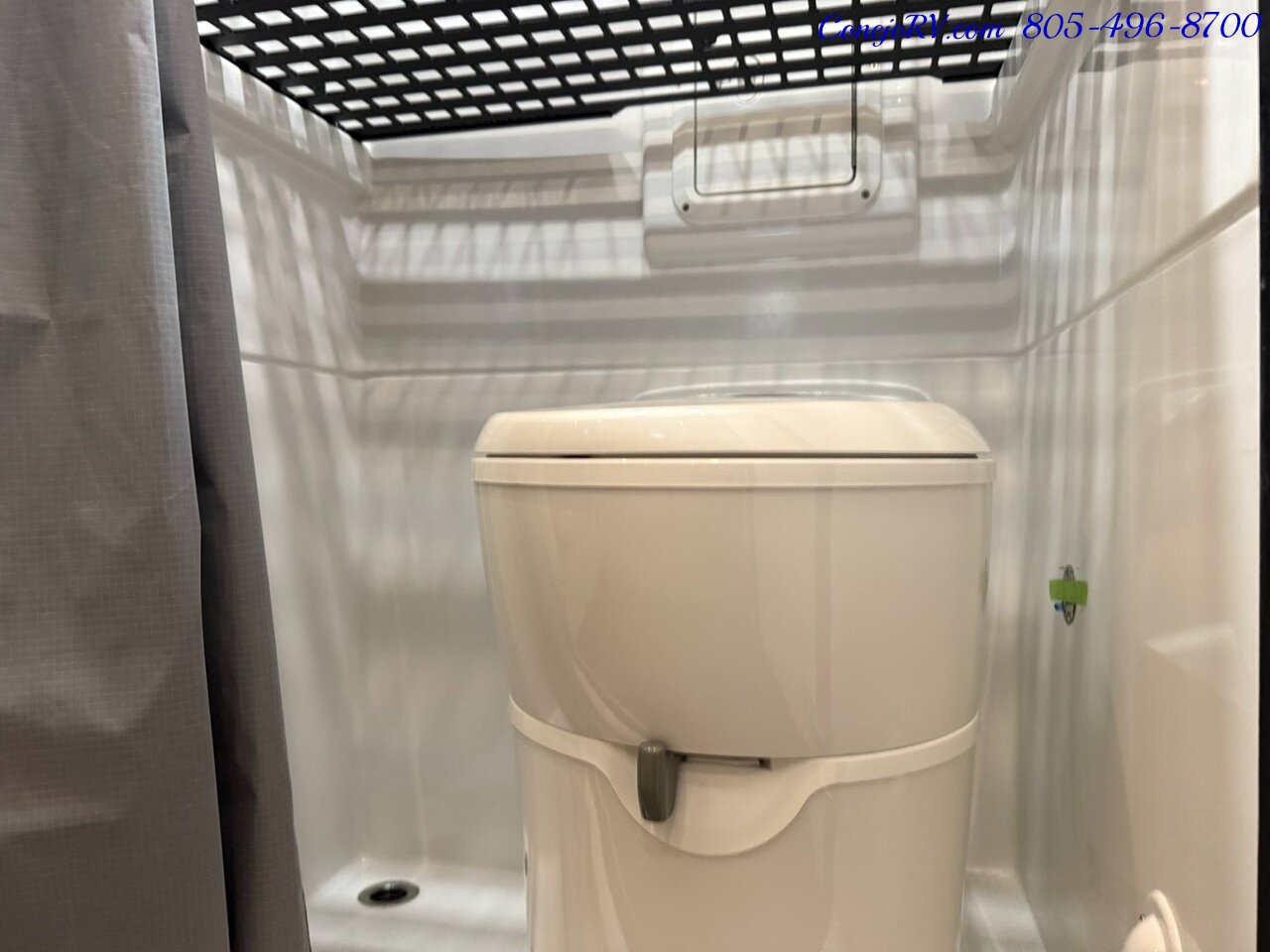 2025 Storyteller Overland Crew Mode XL AWD 16.8kWh Lithonics Lithium System Mercedes  Turbo Diesel - Photo 20 - Thousand Oaks, CA 91360