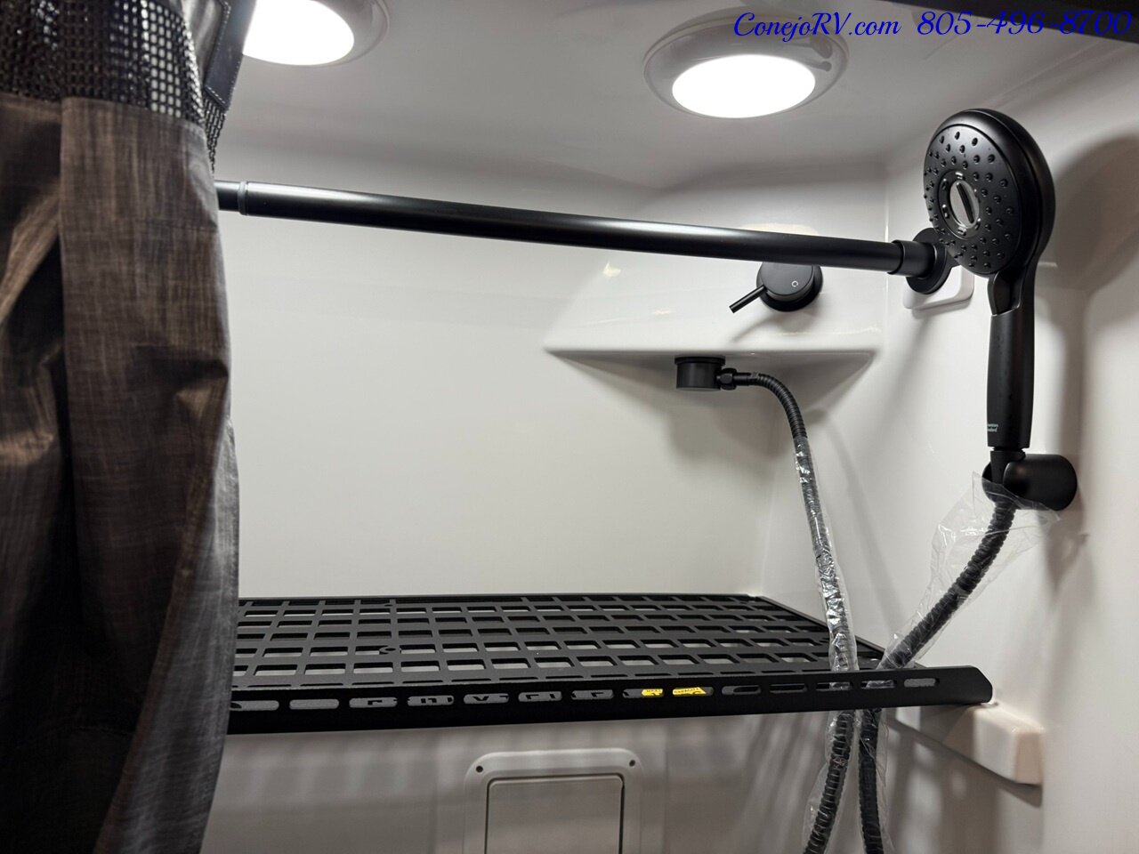 2025 Storyteller Overland Crew Mode XL AWD 16.8kWh Lithonics Lithium System Mercedes  Turbo Diesel - Photo 18 - Thousand Oaks, CA 91360