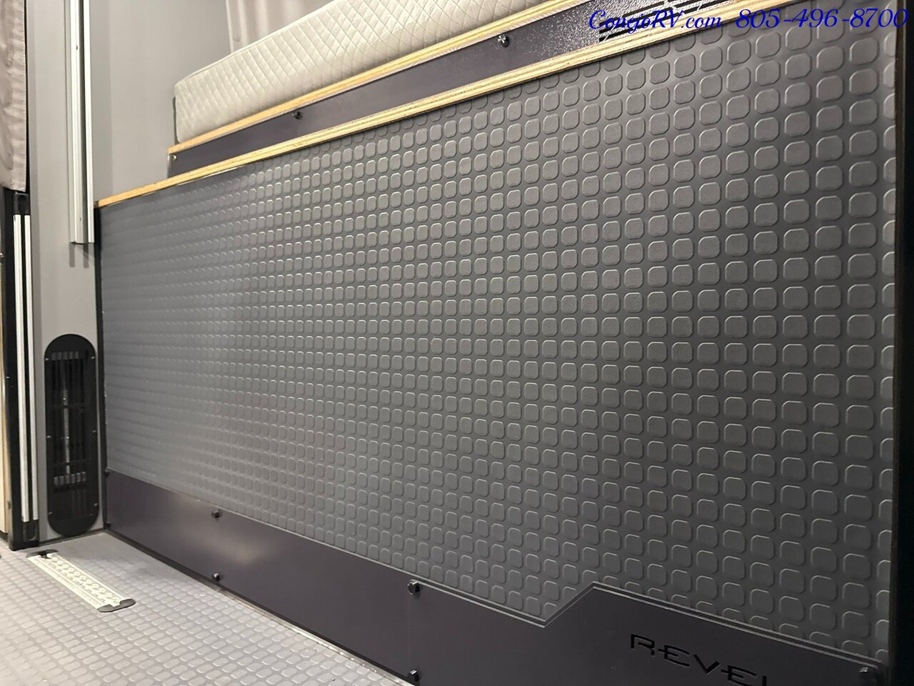 2024 Winnebago Revel 44EC AWD Sprinter Mercedes Turbo Diesel, 16.8KWH  Lithionics System 15K Miles - Photo 28 - Thousand Oaks, CA 91360