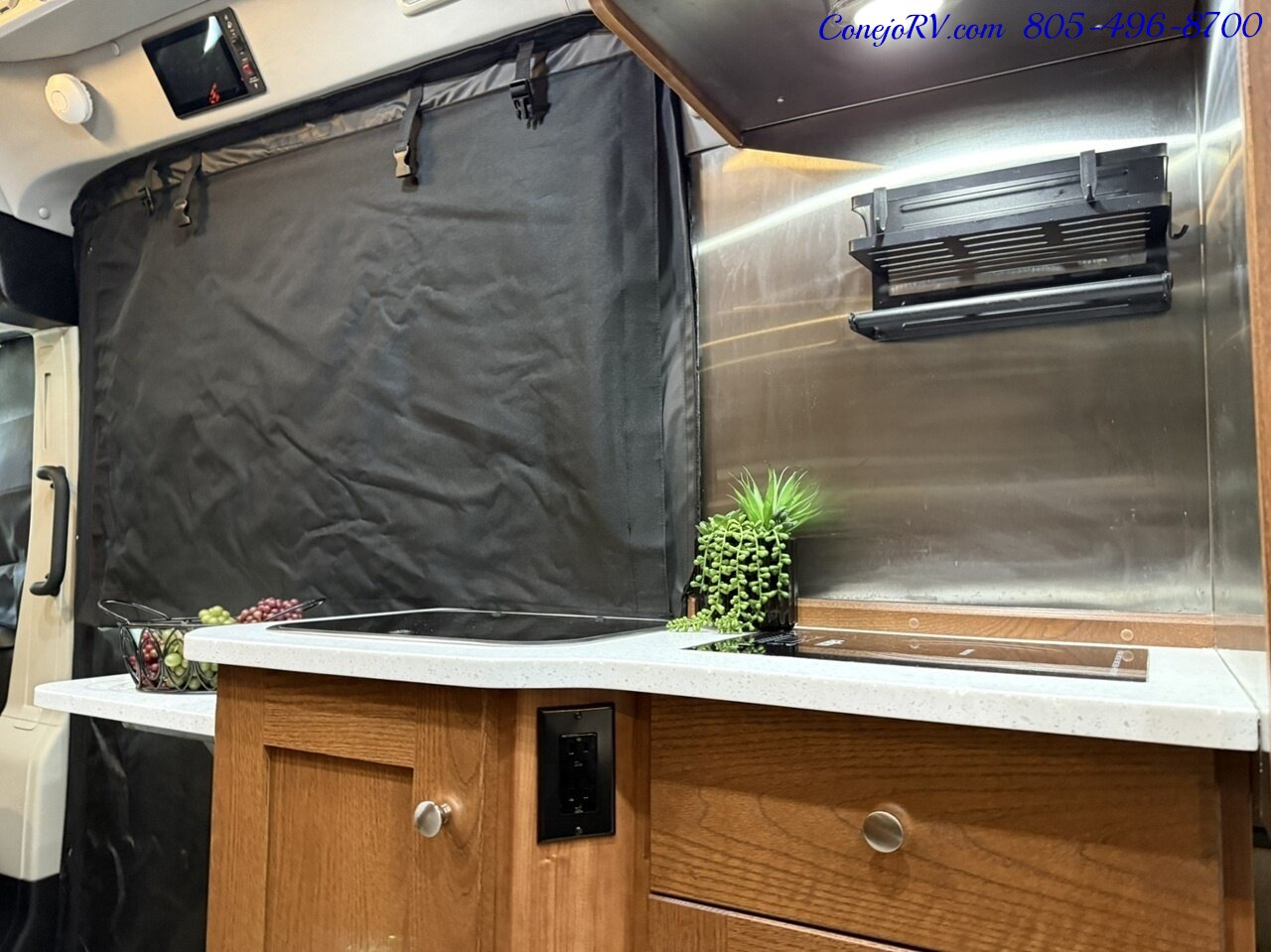 2021 Roadtrek Zion Slumber Lithium System Power Lounge Opposing Couches Pop Top 2K Miles - Photo 12 - Thousand Oaks, CA 91360