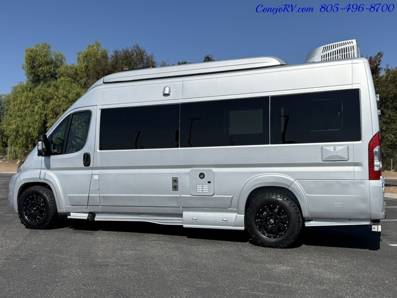 2021 Roadtrek Zion Slumber Lithium System Power Lounge Opposing Couches Pop Top 2K Miles - Photo 2 - Thousand Oaks, CA 91360