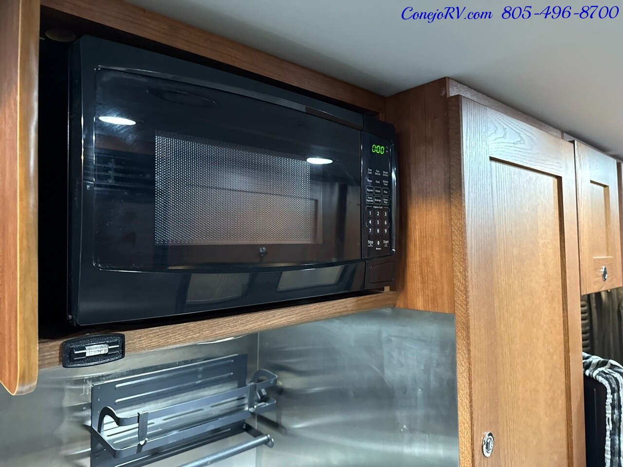 2021 Roadtrek Zion Slumber Lithium System Power Lounge Opposing Couches Pop Top 2K Miles - Photo 10 - Thousand Oaks, CA 91360