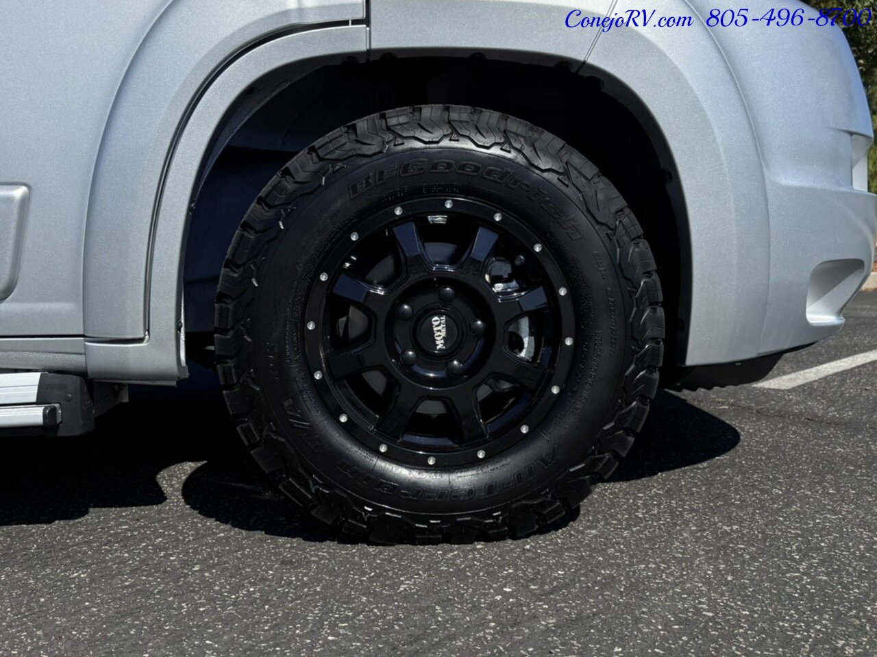 2021 Roadtrek Zion Slumber Lithium System Power Lounge Opposing Couches Pop Top 2K Miles - Photo 37 - Thousand Oaks, CA 91360