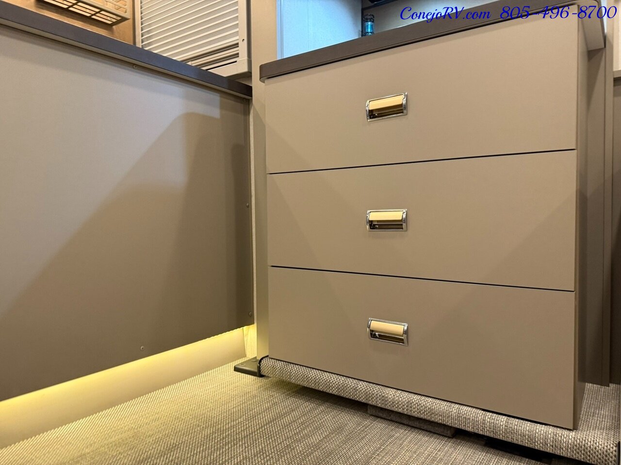 2024 Winnebago View 24T Slide-Out Murphy Bed Mercedes Turbo Diesel   - Photo 12 - Thousand Oaks, CA 91360