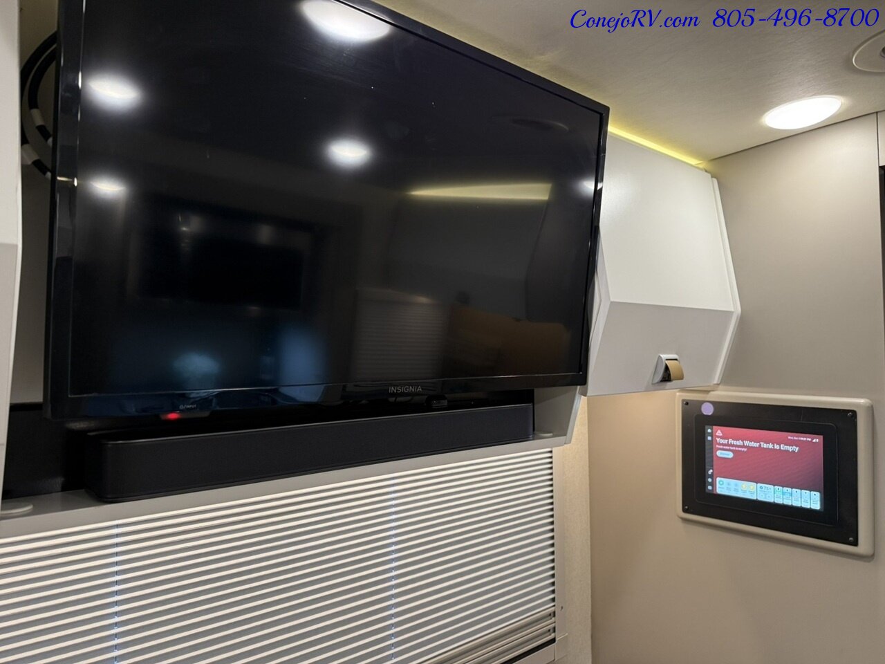 2024 Winnebago View 24T Slide-Out Murphy Bed Mercedes Turbo Diesel   - Photo 17 - Thousand Oaks, CA 91360