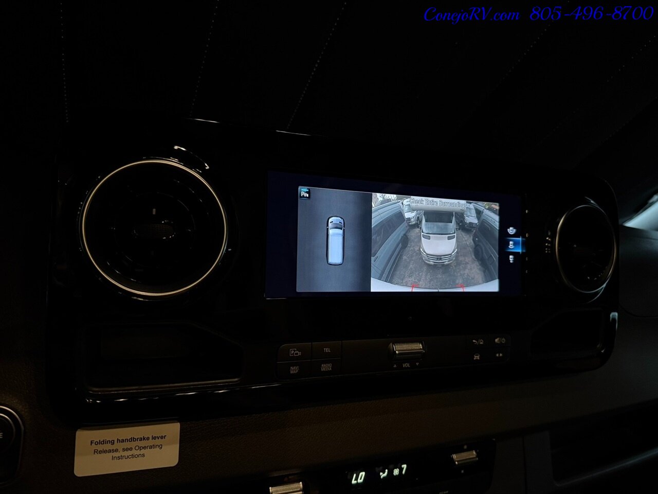 2023 Winnebago Adventure Wagon 70SE Mercedes Turbo Diesel Sprinter 2K Miles - Photo 36 - Thousand Oaks, CA 91360