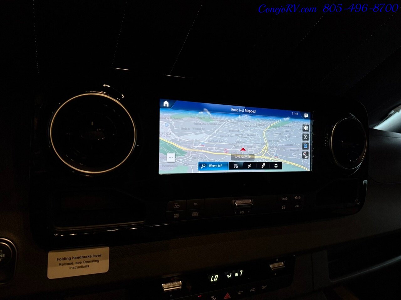 2023 Winnebago Adventure Wagon 70SE Mercedes Turbo Diesel Sprinter 2K Miles - Photo 37 - Thousand Oaks, CA 91360