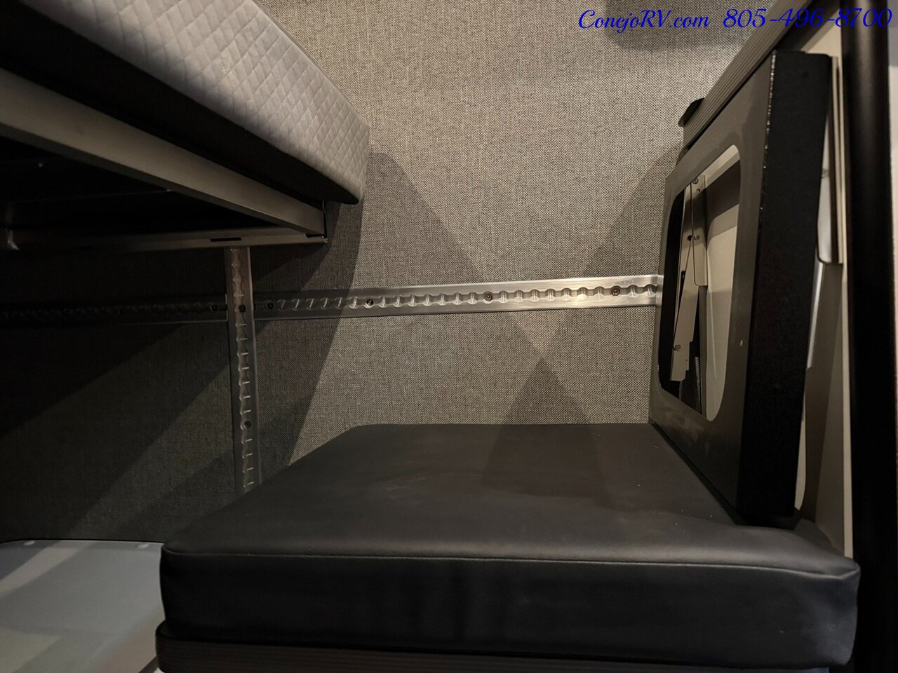 2023 Winnebago Adventure Wagon 70SE Mercedes Turbo Diesel Sprinter 2K Miles - Photo 14 - Thousand Oaks, CA 91360