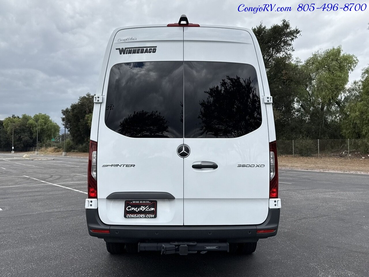 2023 Winnebago Adventure Wagon 70SE Mercedes Turbo Diesel Sprinter 2K Miles - Photo 39 - Thousand Oaks, CA 91360