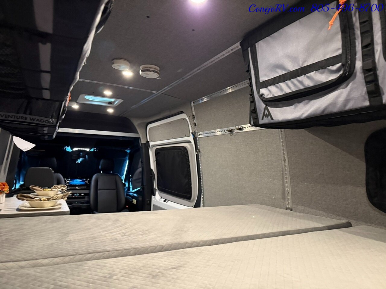 2023 Winnebago Adventure Wagon 70SE Mercedes Turbo Diesel Sprinter 2K Miles - Photo 27 - Thousand Oaks, CA 91360