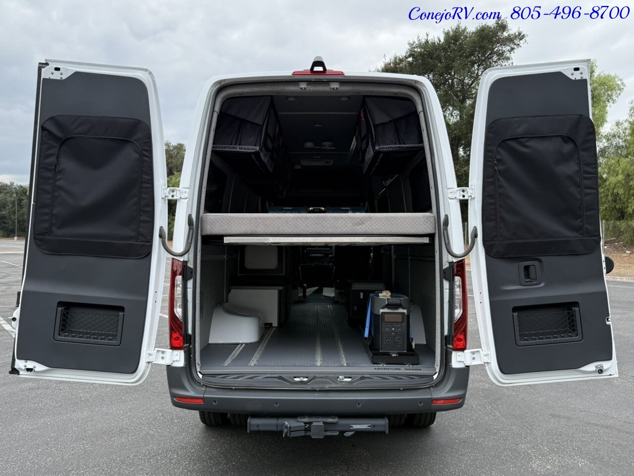 2023 Winnebago Adventure Wagon 70SE Mercedes Turbo Diesel Sprinter 2K Miles - Photo 40 - Thousand Oaks, CA 91360