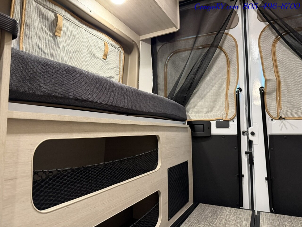 2027 Winnebago Solis 59P Pop Top Generator Full Galley Murphy Bed Roof AC - Photo 21 - Thousand Oaks, CA 91360