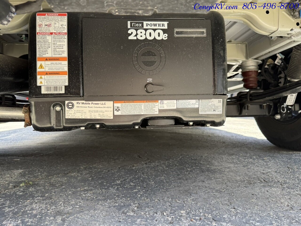 2027 Winnebago Solis 59P Pop Top Generator Full Galley Murphy Bed Roof AC - Photo 44 - Thousand Oaks, CA 91360