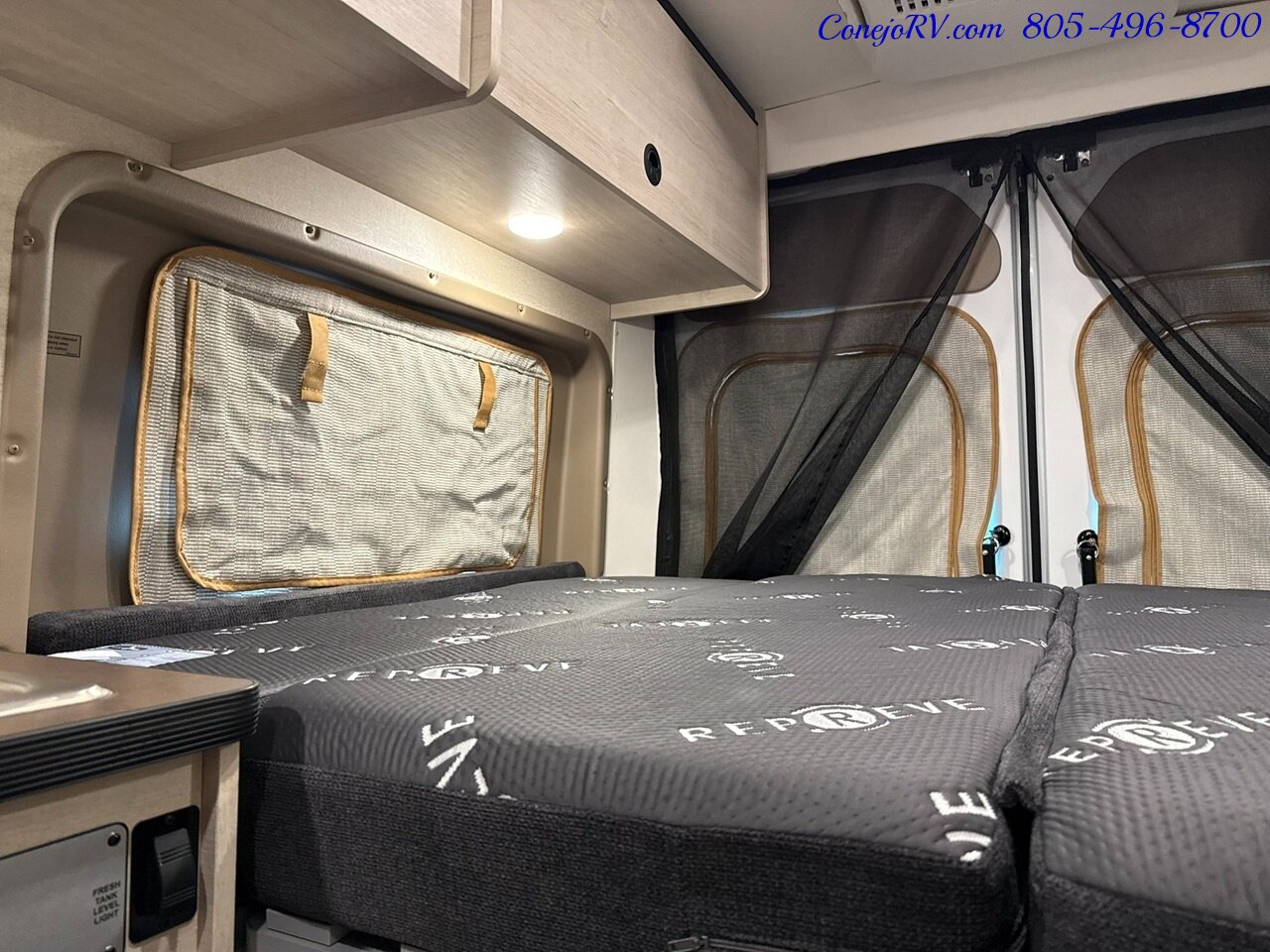 2027 Winnebago Solis 59P Pop Top Generator Full Galley Murphy Bed Roof AC - Photo 24 - Thousand Oaks, CA 91360