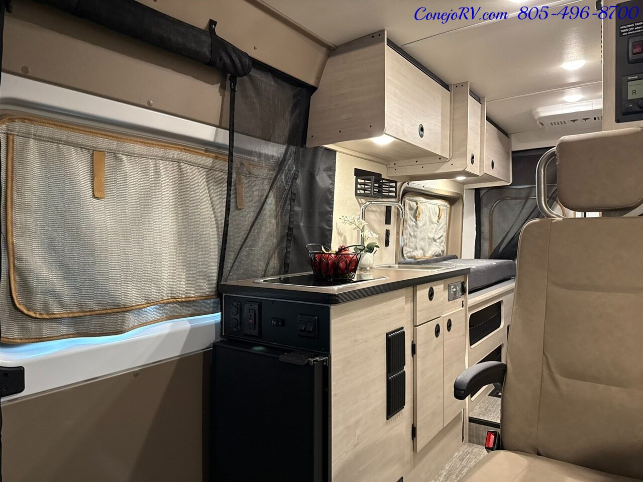 2027 Winnebago Solis 59P Pop Top Generator Full Galley Murphy Bed Roof AC - Photo 8 - Thousand Oaks, CA 91360