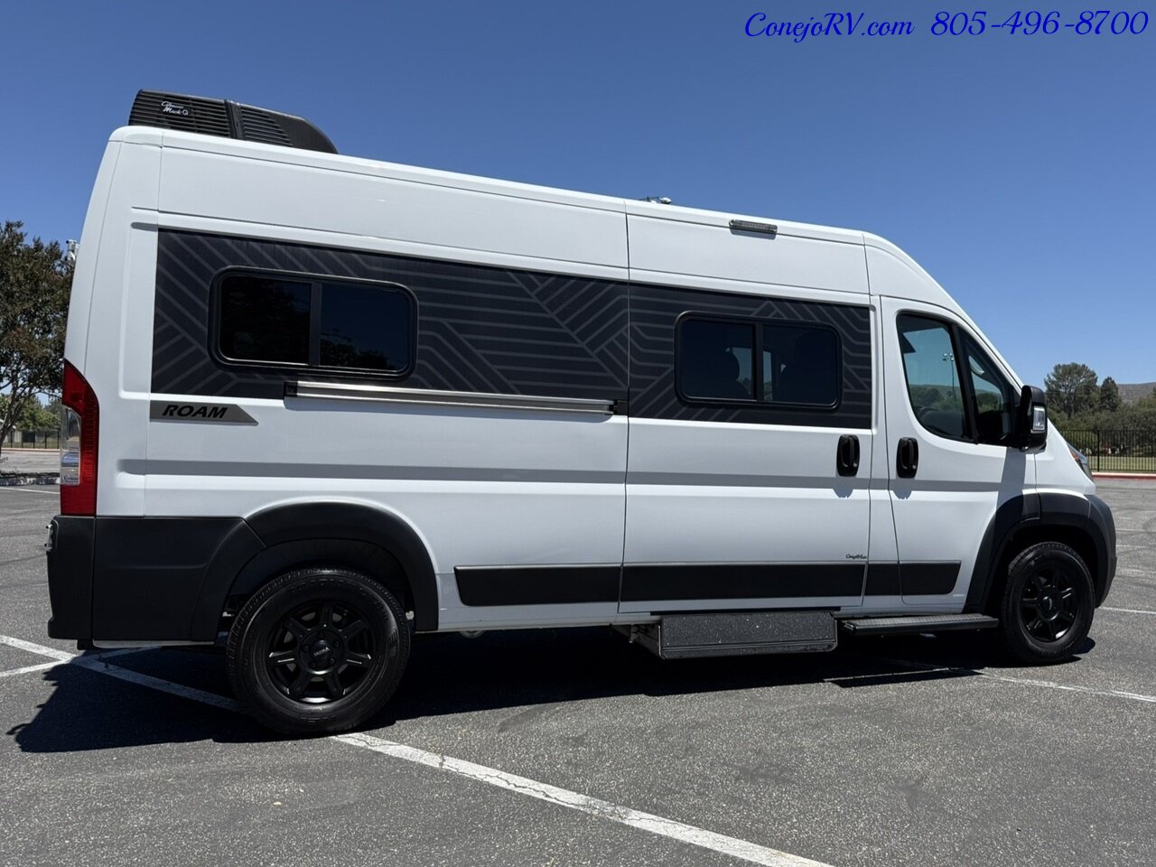 2023 Winnebago Roam 59RA Accessibility Power Lift Power Lounge Full Galley Custom Black Alloy Wheels - Photo 6 - Thousand Oaks, CA 91360