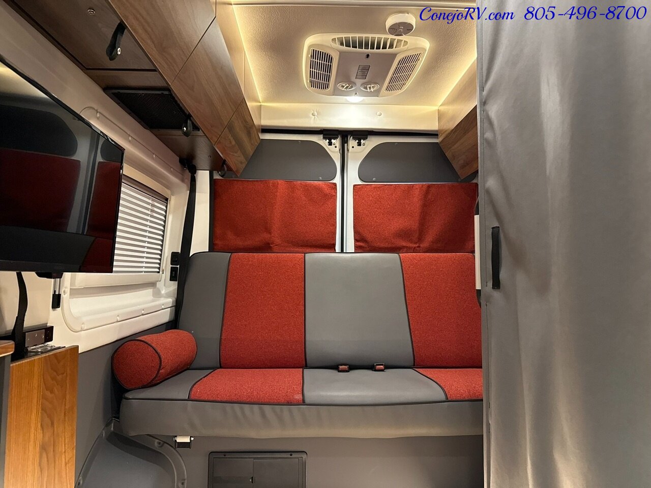 2023 Winnebago Roam 59RA Accessibility Power Lift Power Lounge Full Galley Custom Black Alloy Wheels - Photo 23 - Thousand Oaks, CA 91360