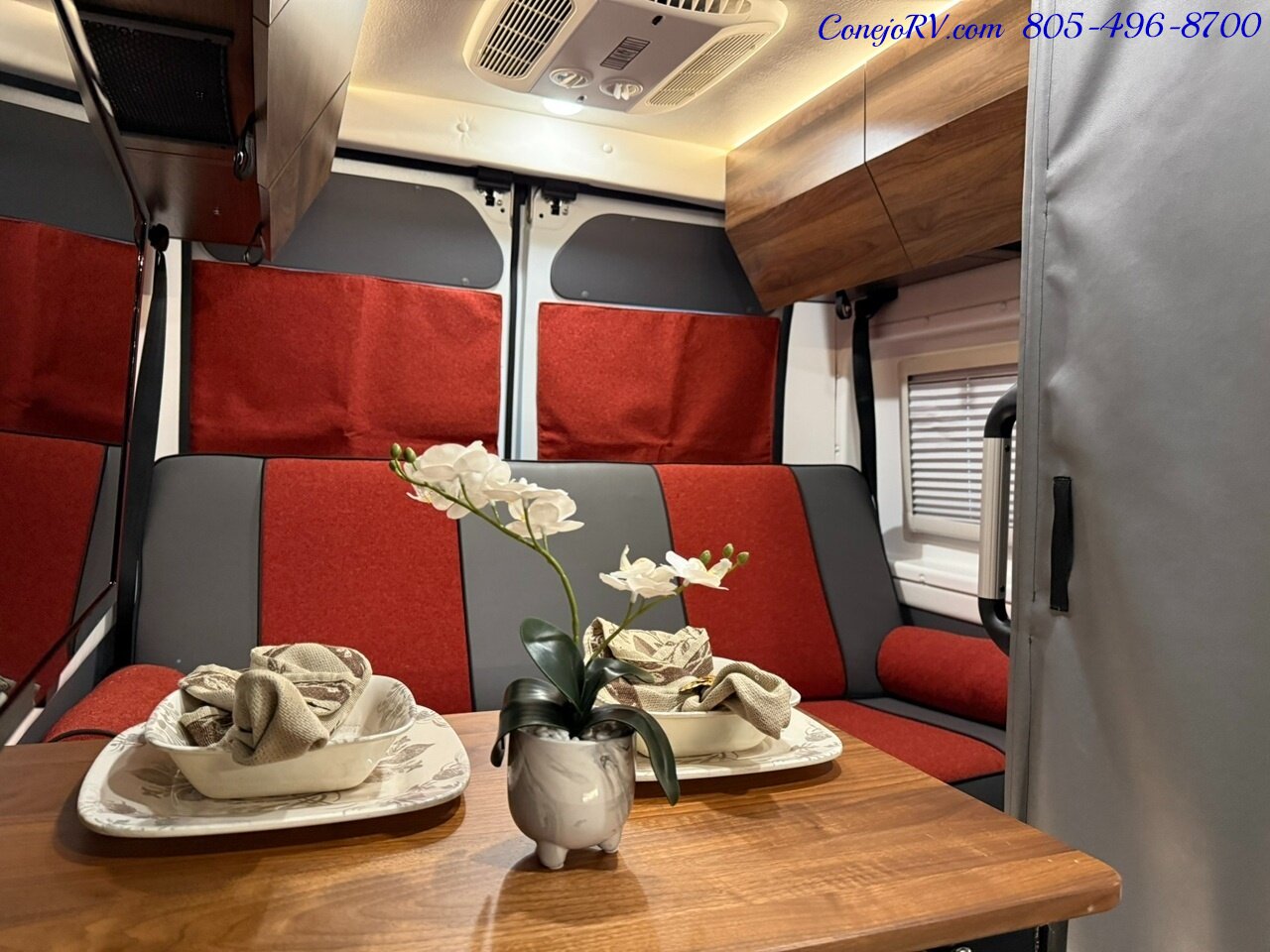 2023 Winnebago Roam 59RA Accessibility Power Lift Power Lounge Full Galley Custom Black Alloy Wheels - Photo 21 - Thousand Oaks, CA 91360