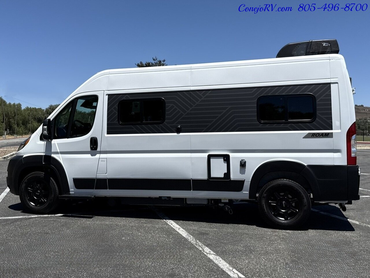 2023 Winnebago Roam 59RA Accessibility Power Lift Power Lounge Full Galley Custom Black Alloy Wheels - Photo 2 - Thousand Oaks, CA 91360