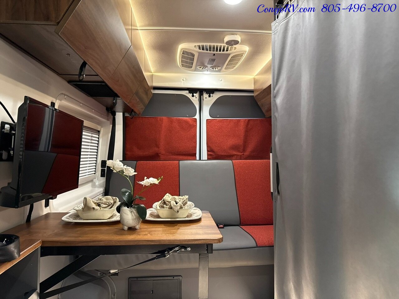 2023 Winnebago Roam 59RA Accessibility Power Lift Power Lounge Full Galley Custom Black Alloy Wheels - Photo 20 - Thousand Oaks, CA 91360