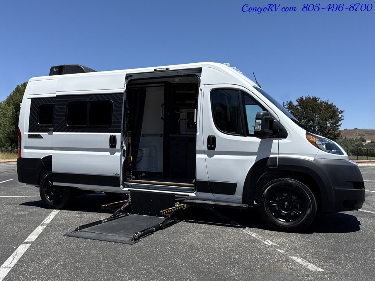 2023 Winnebago Roam 59RA Accessibility Power Lift Power Lounge Full Galley Custom Black Alloy Wheels - Photo 4 - Thousand Oaks, CA 91360