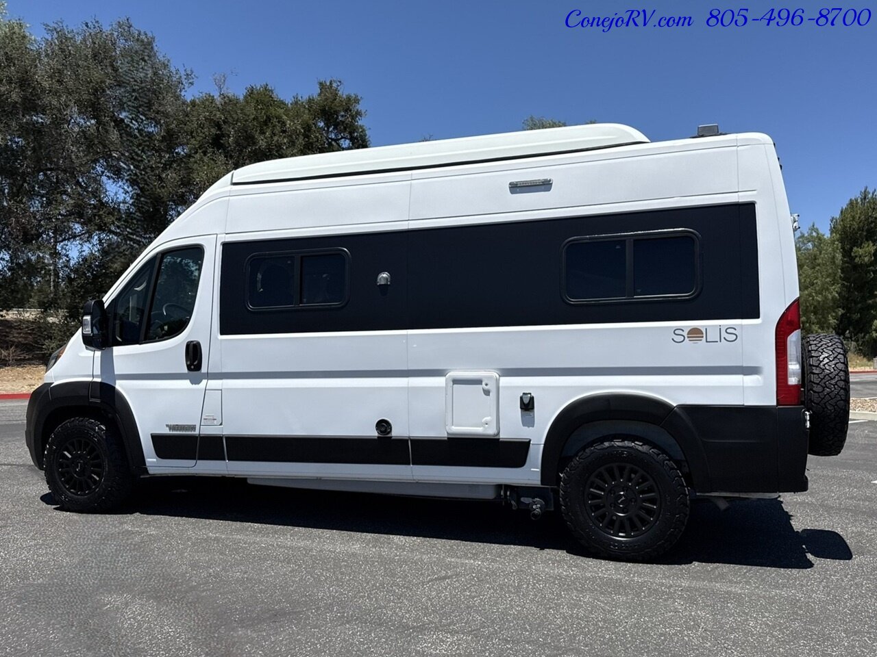 2021 Winnebago Solis 59P Murphy Bed Full Galley 68K Miles   - Photo 2 - Thousand Oaks, CA 91360