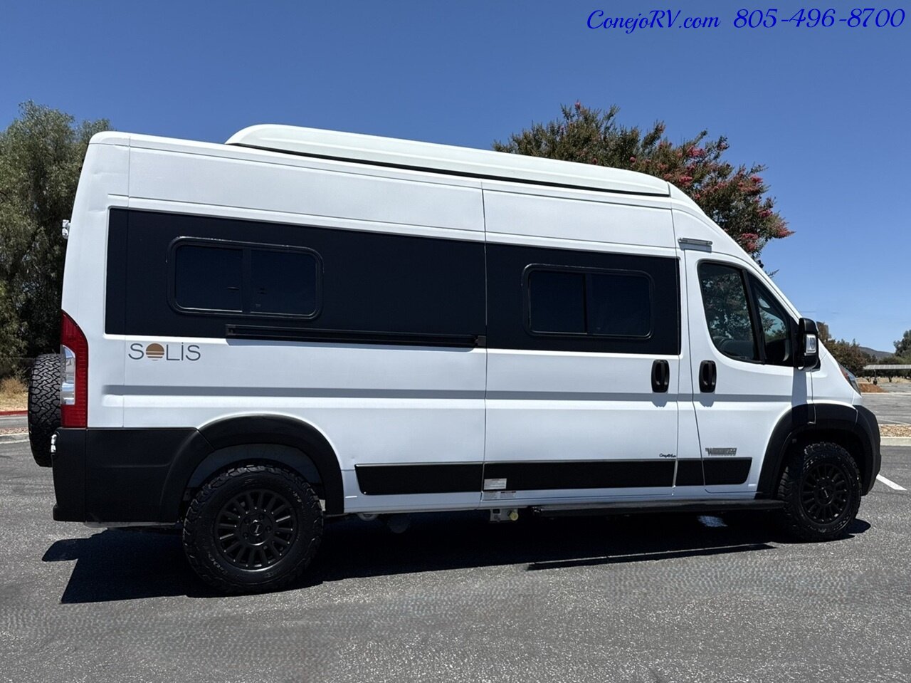 2021 Winnebago Solis 59P Murphy Bed Full Galley 68K Miles   - Photo 4 - Thousand Oaks, CA 91360