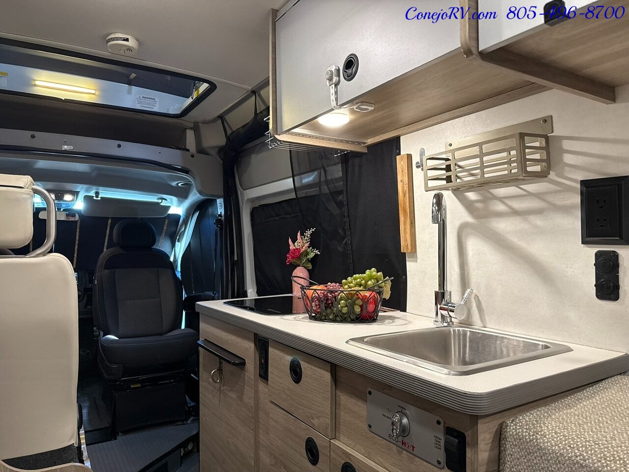 2021 Winnebago Solis 59P Murphy Bed Full Galley 68K Miles   - Photo 26 - Thousand Oaks, CA 91360
