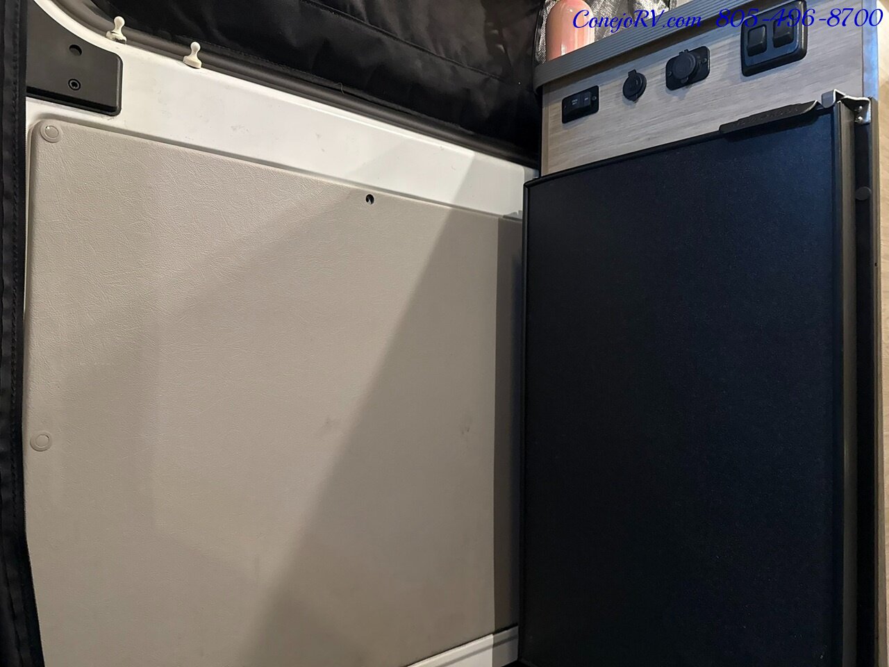 2021 Winnebago Solis 59P Murphy Bed Full Galley 68K Miles   - Photo 12 - Thousand Oaks, CA 91360