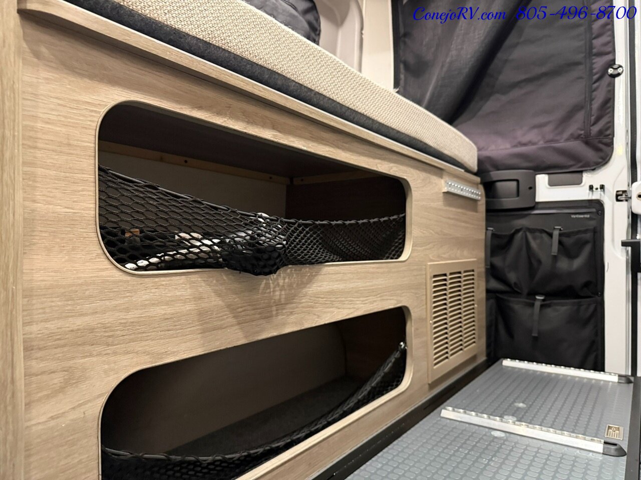2021 Winnebago Solis 59P Murphy Bed Full Galley 68K Miles   - Photo 22 - Thousand Oaks, CA 91360