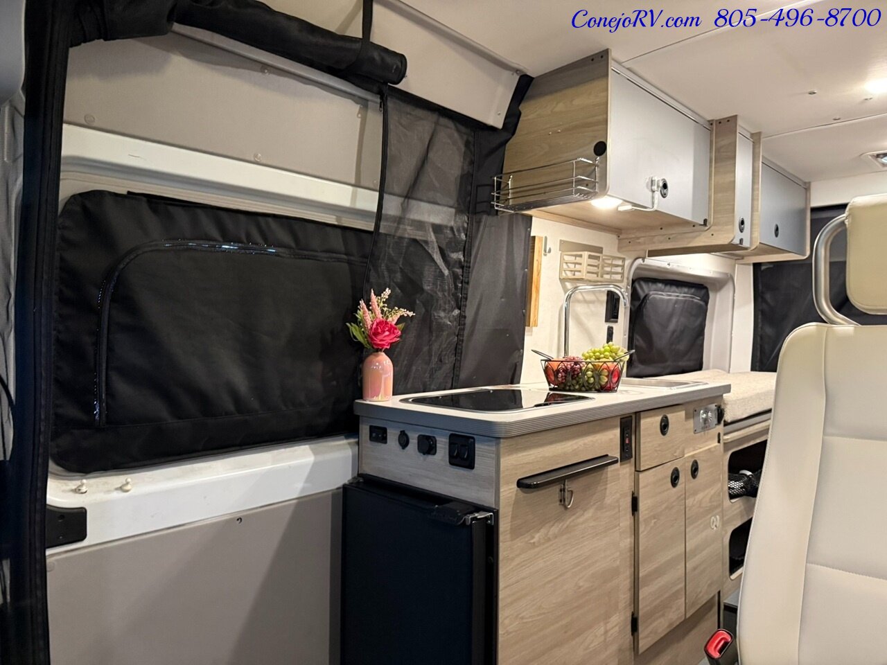 2021 Winnebago Solis 59P Murphy Bed Full Galley 68K Miles   - Photo 7 - Thousand Oaks, CA 91360