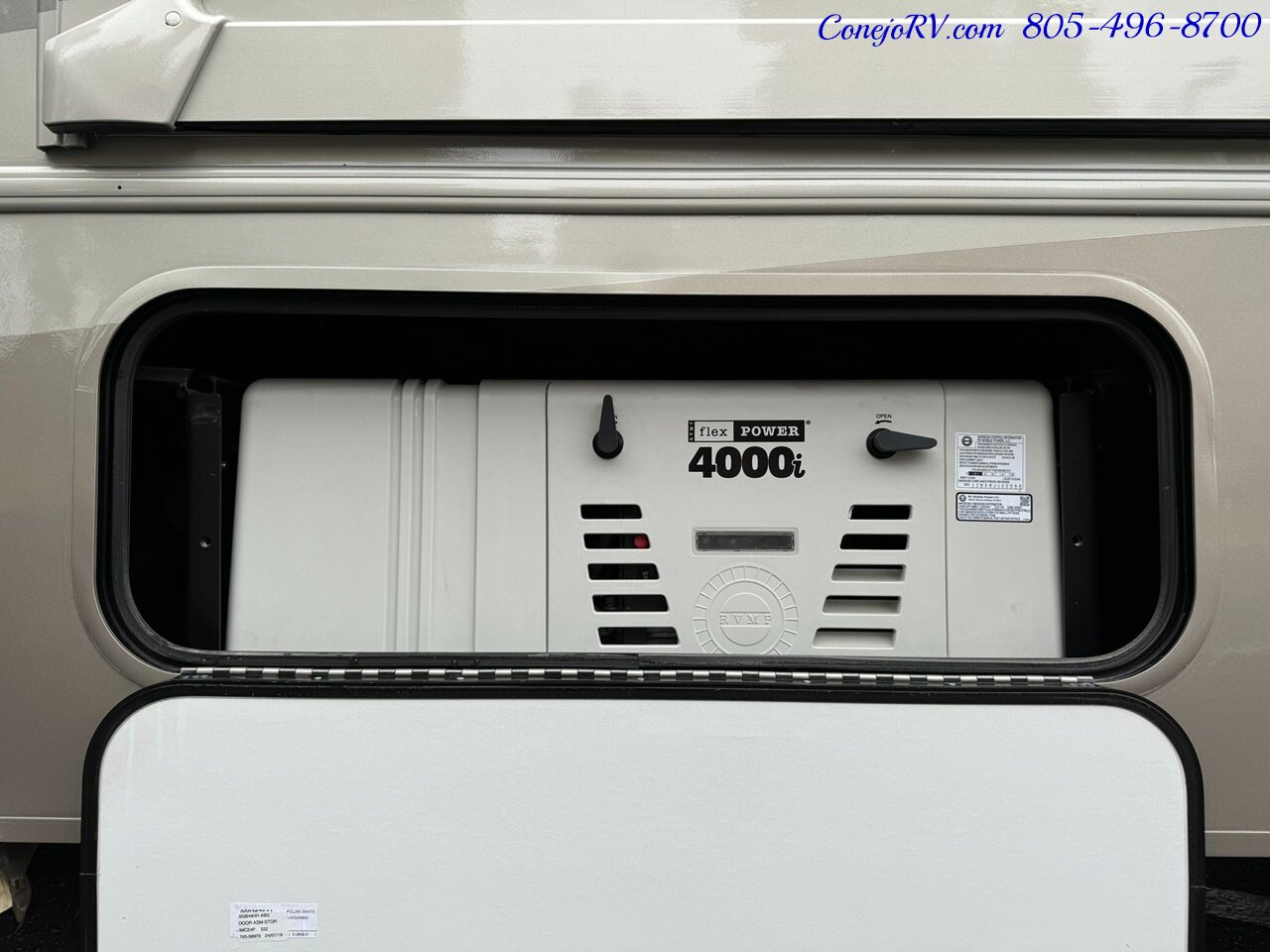 2025 Winnebago Porto 24P Full Wall Slide-Out Mercedes Turbo Diesel Full  Body Paint - Photo 43 - Thousand Oaks, CA 91360