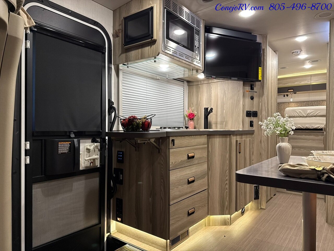 2026 Winnebago Navion 24R Single Slide Mercedes Turbo Diesel Full Body Paint - Photo 7 - Thousand Oaks, CA 91360