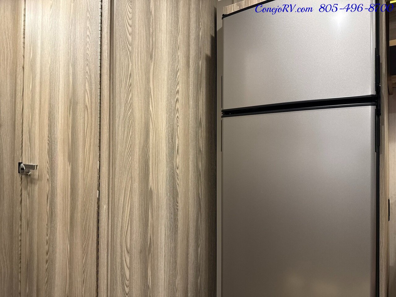 2026 Winnebago Navion 24R Single Slide Mercedes Turbo Diesel Full Body Paint - Photo 17 - Thousand Oaks, CA 91360
