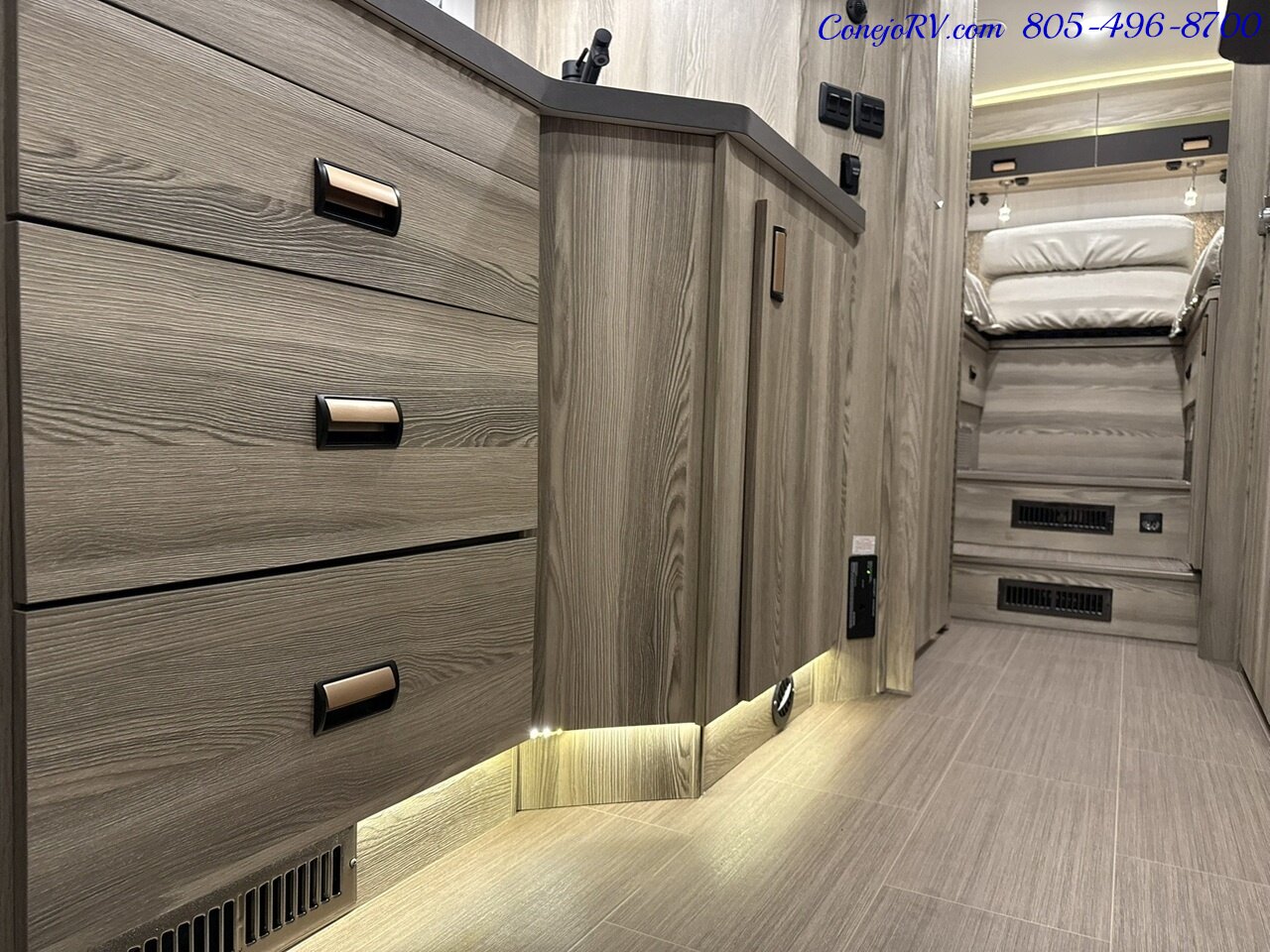 2026 Winnebago Navion 24R Single Slide Mercedes Turbo Diesel Full Body Paint - Photo 14 - Thousand Oaks, CA 91360