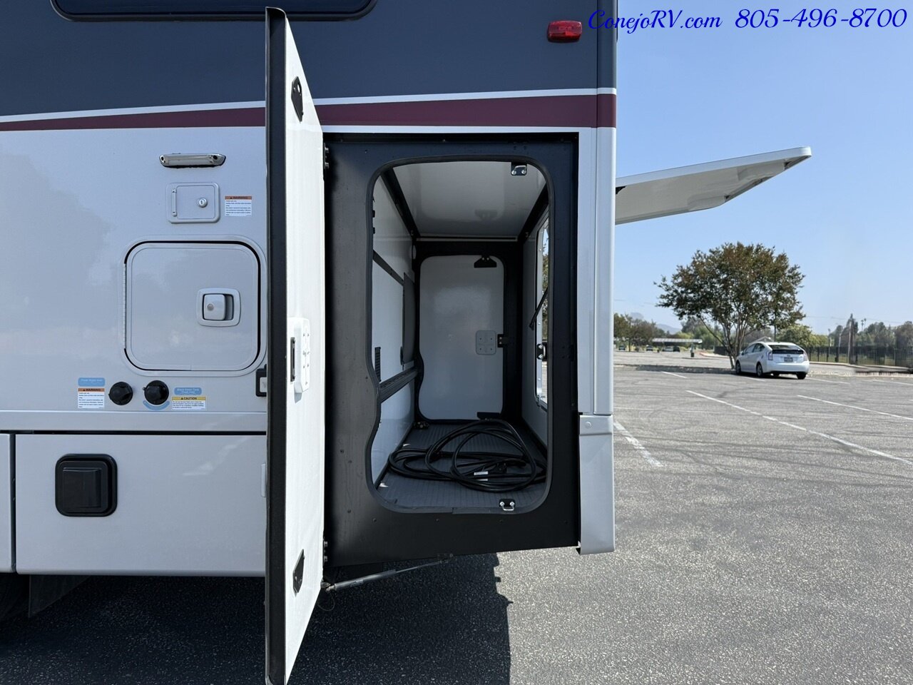 2026 Winnebago Navion 24R Single Slide Mercedes Turbo Diesel Full Body Paint - Photo 48 - Thousand Oaks, CA 91360