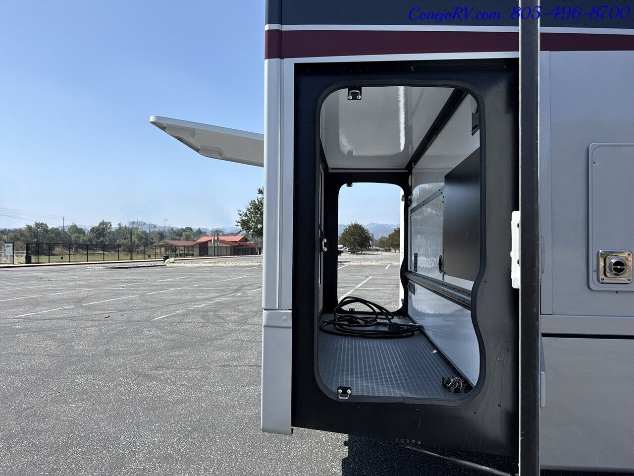 2026 Winnebago Navion 24R Single Slide Mercedes Turbo Diesel Full Body Paint - Photo 47 - Thousand Oaks, CA 91360