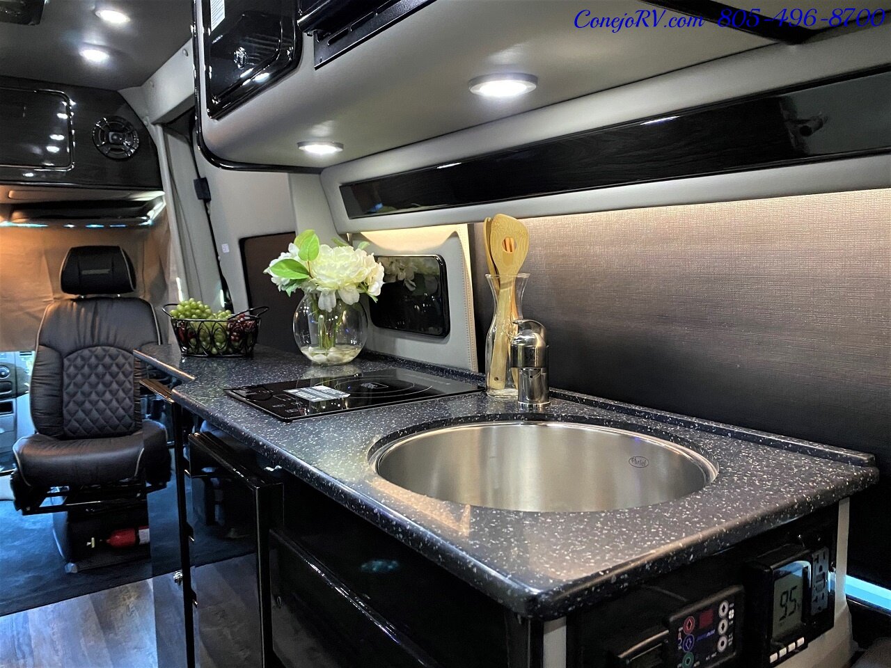 2018 Chinook Countryside MB2 Mercedes Turbo Diesel Power Rear Lounge 5K Miles   - Photo 13 - Thousand Oaks, CA 91360