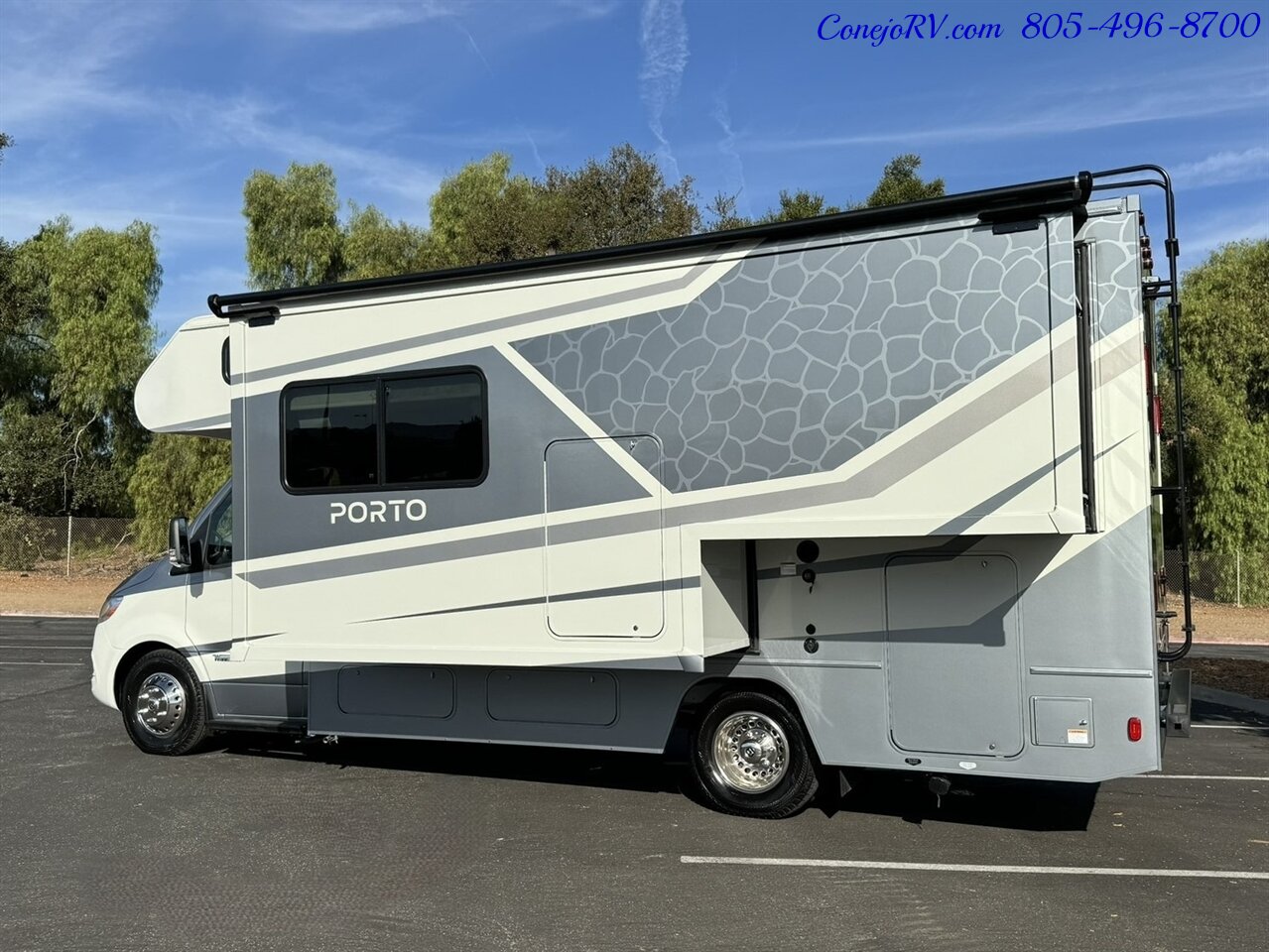 2025 Winnebago Porto 24P Full Wall Slide-Out Mercedes Turbo Diesel Full  Body Paint - Photo 2 - Thousand Oaks, CA 91360