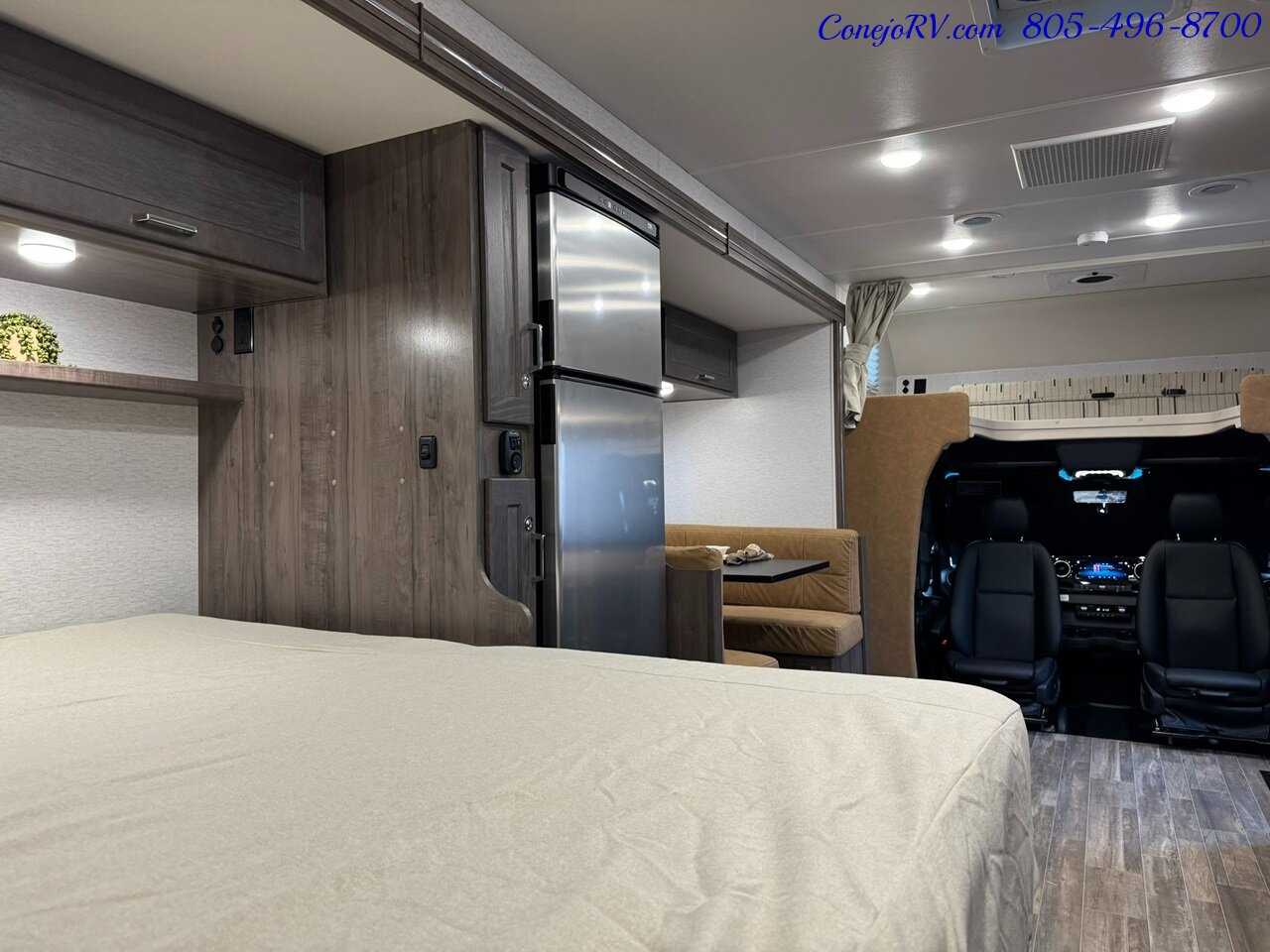 2025 Winnebago Porto 24P Full Wall Slide-Out Mercedes Turbo Diesel Full  Body Paint - Photo 26 - Thousand Oaks, CA 91360