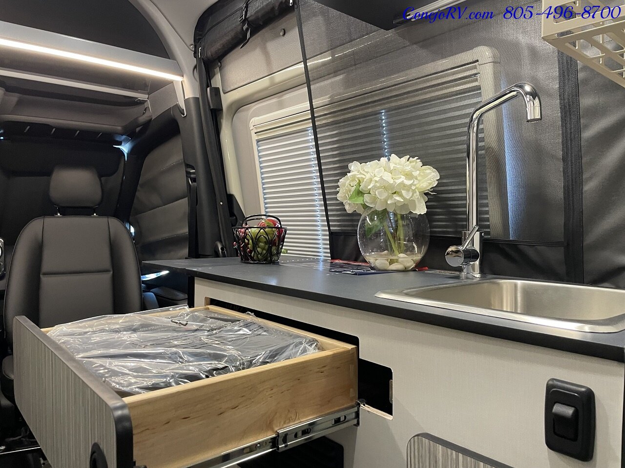 2024 Winnebago Revel 44E 4X4 Sprinter Mercedes Turbo Diesel, 320 AH Lithium   - Photo 15 - Thousand Oaks, CA 91360