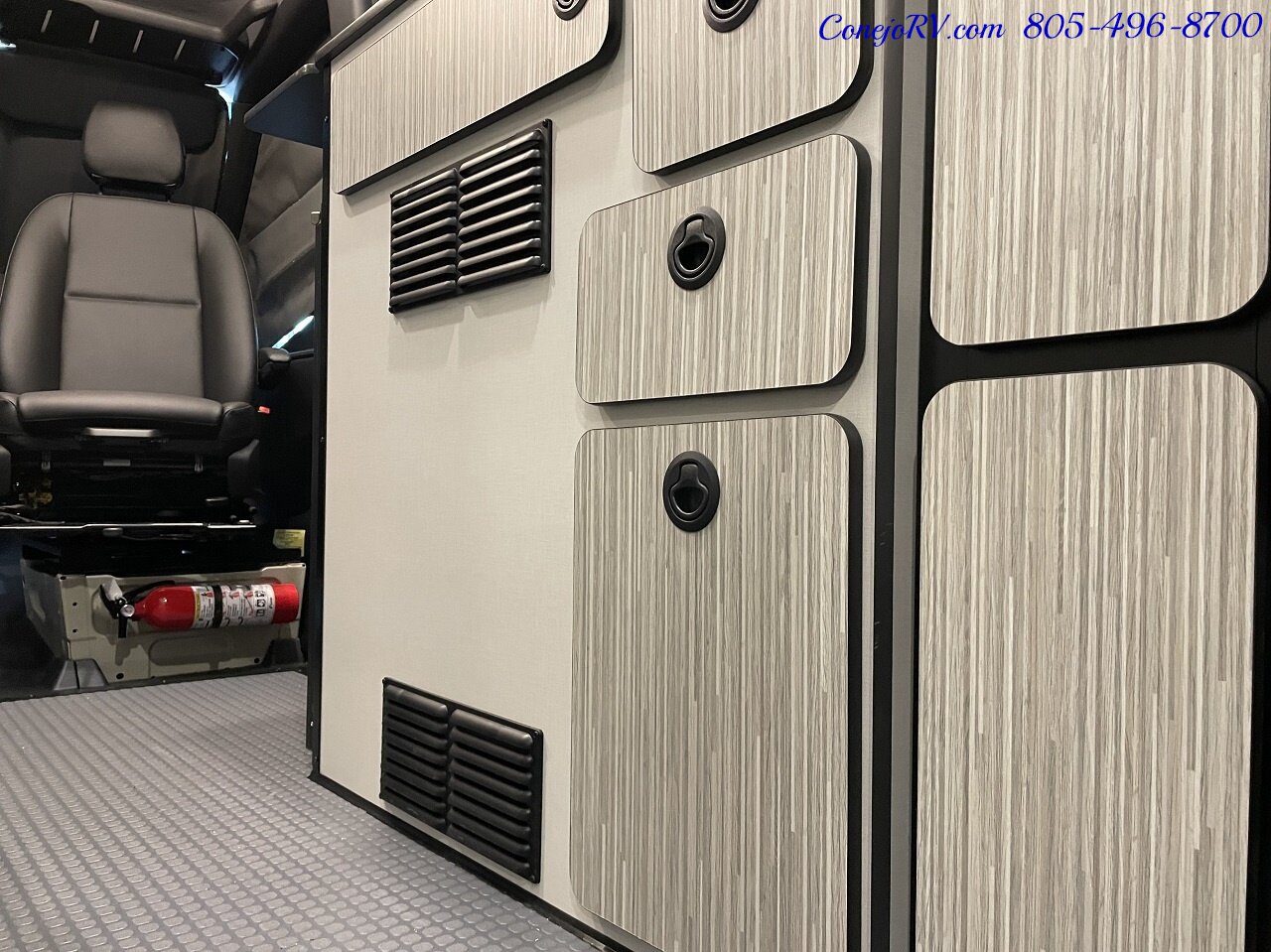 2024 Winnebago Revel 44E 4X4 Sprinter Mercedes Turbo Diesel, 320 AH Lithium   - Photo 14 - Thousand Oaks, CA 91360