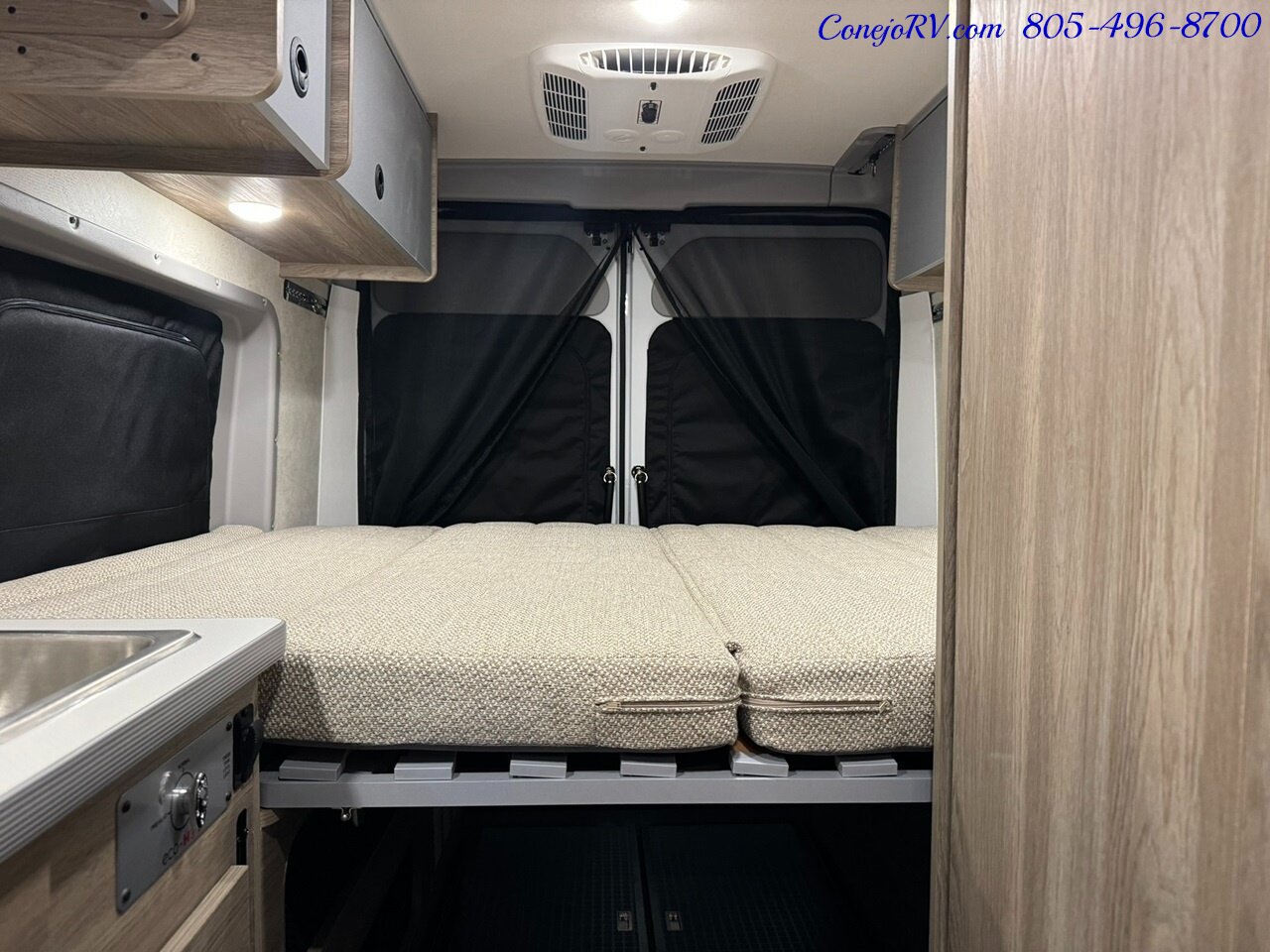 2025 Winnebago Solis 59PX Murphy Bed Pop Top Full Galley   - Photo 20 - Thousand Oaks, CA 91360