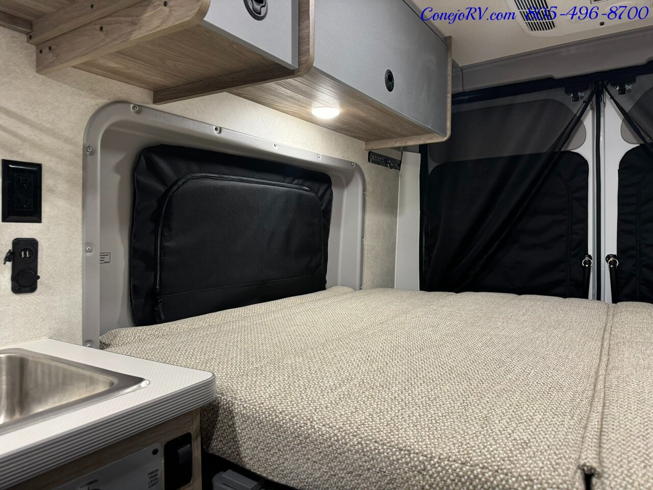 2025 Winnebago Solis 59PX Murphy Bed Pop Top Full Galley   - Photo 22 - Thousand Oaks, CA 91360